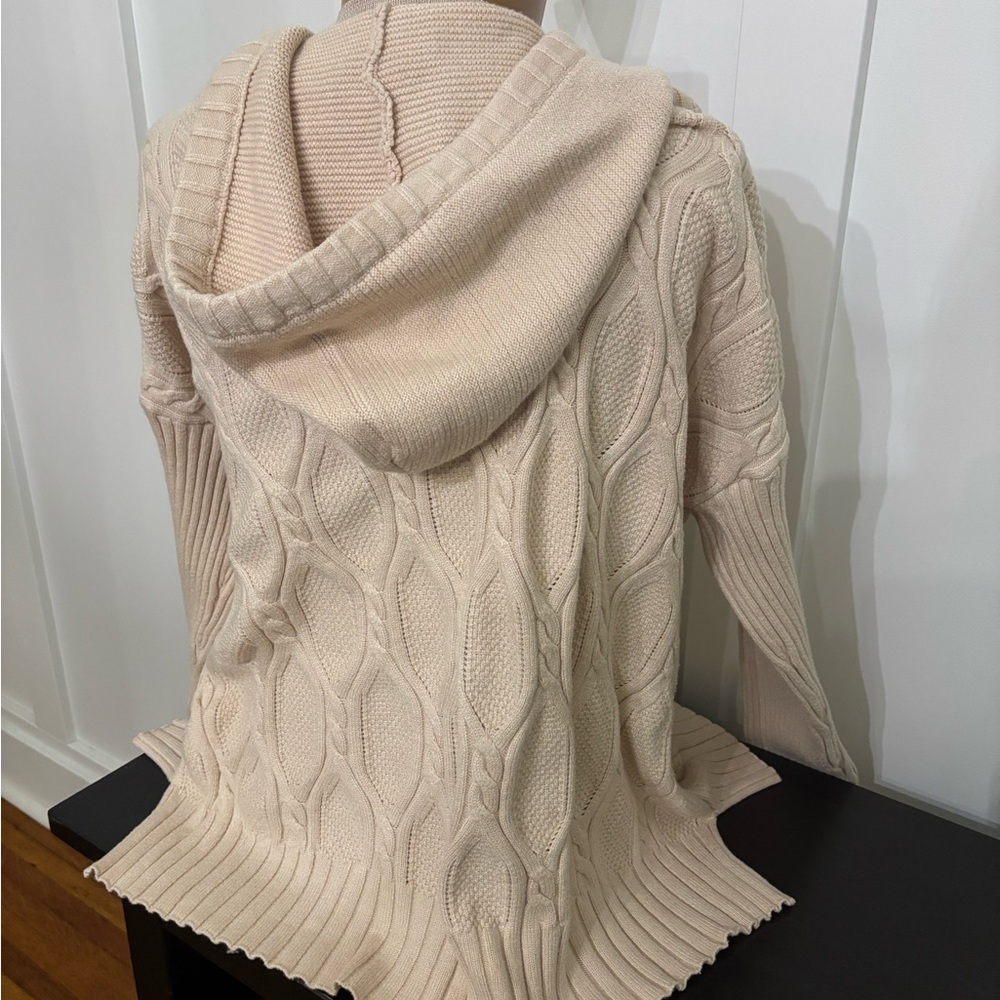 Jaziah cable hooded sweater by Fate - Picture 3 of 8